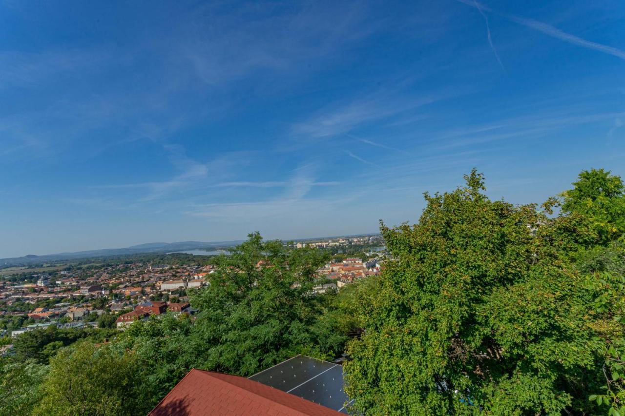 Panorama Apartmanhaz Esztergom Eksteriør bilde